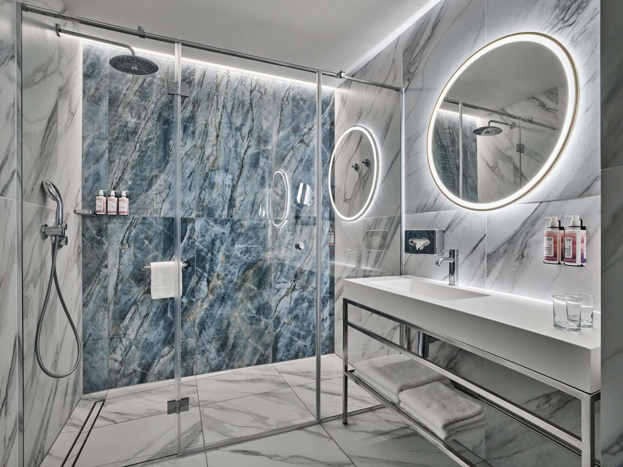 Moevenpick Grand Hotel Wroclaw — Photos 1